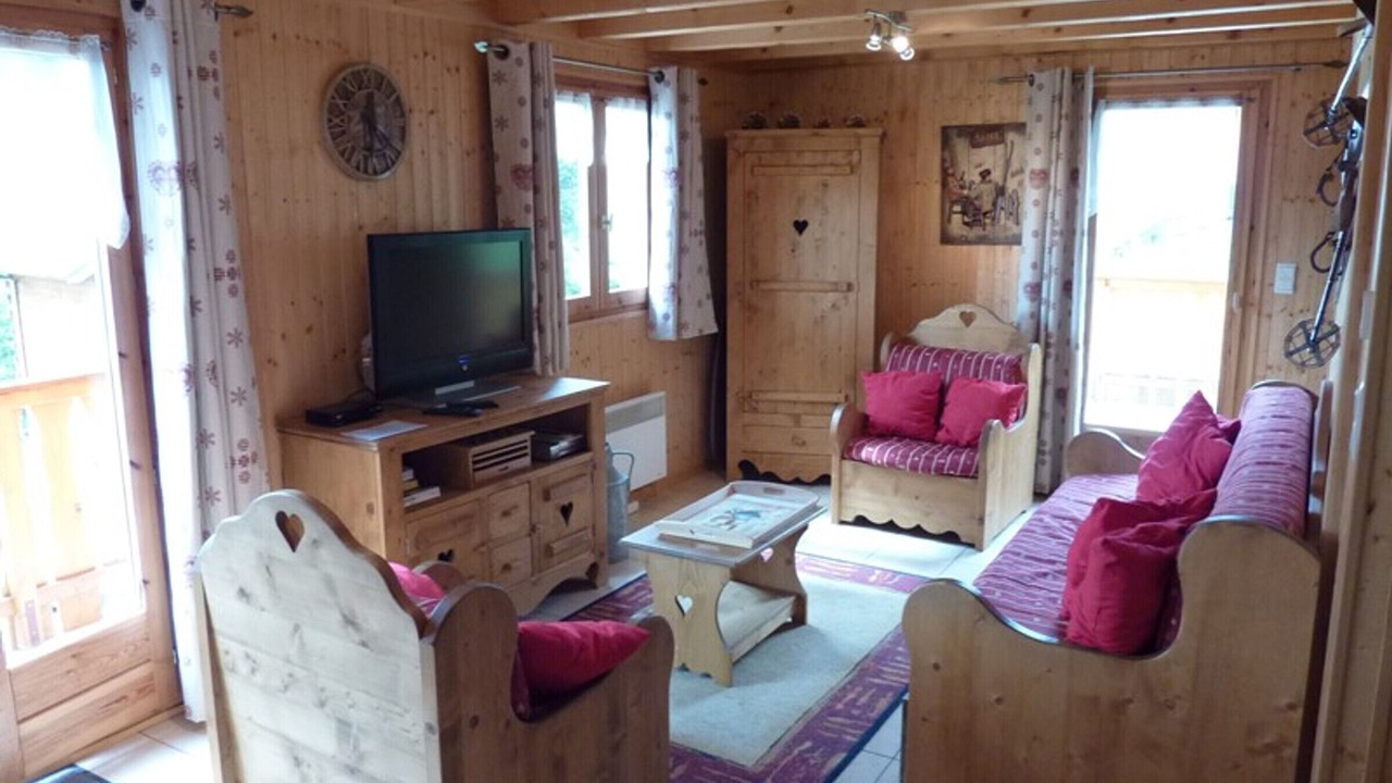 Photo of Livingroom in Station de Drouzin le Mont