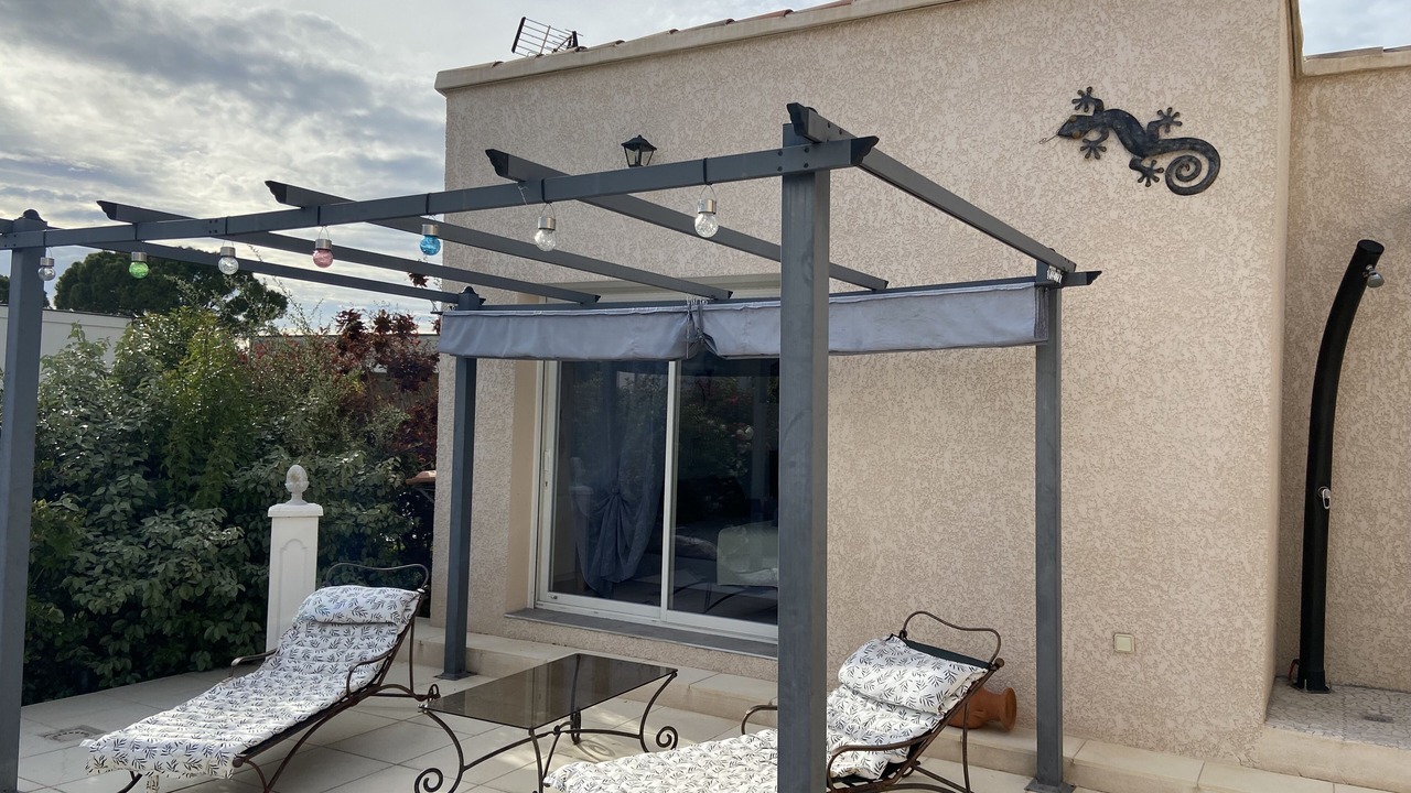 Photo of Patio Balcony in Violes