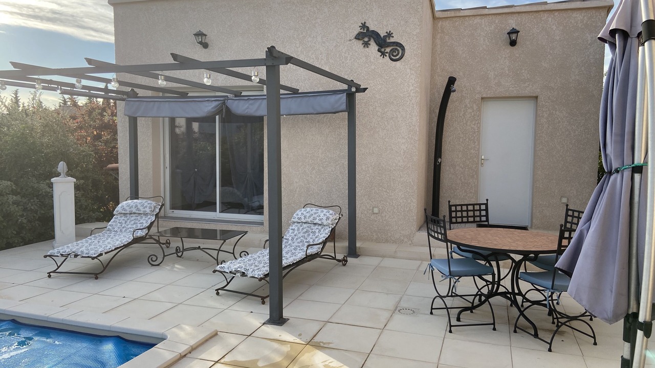Photo of Outdoor in Violes