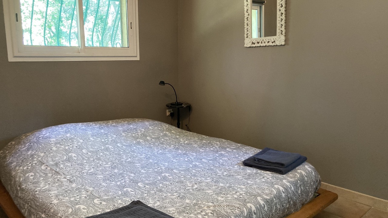 Photo of Bedroom in Collias
