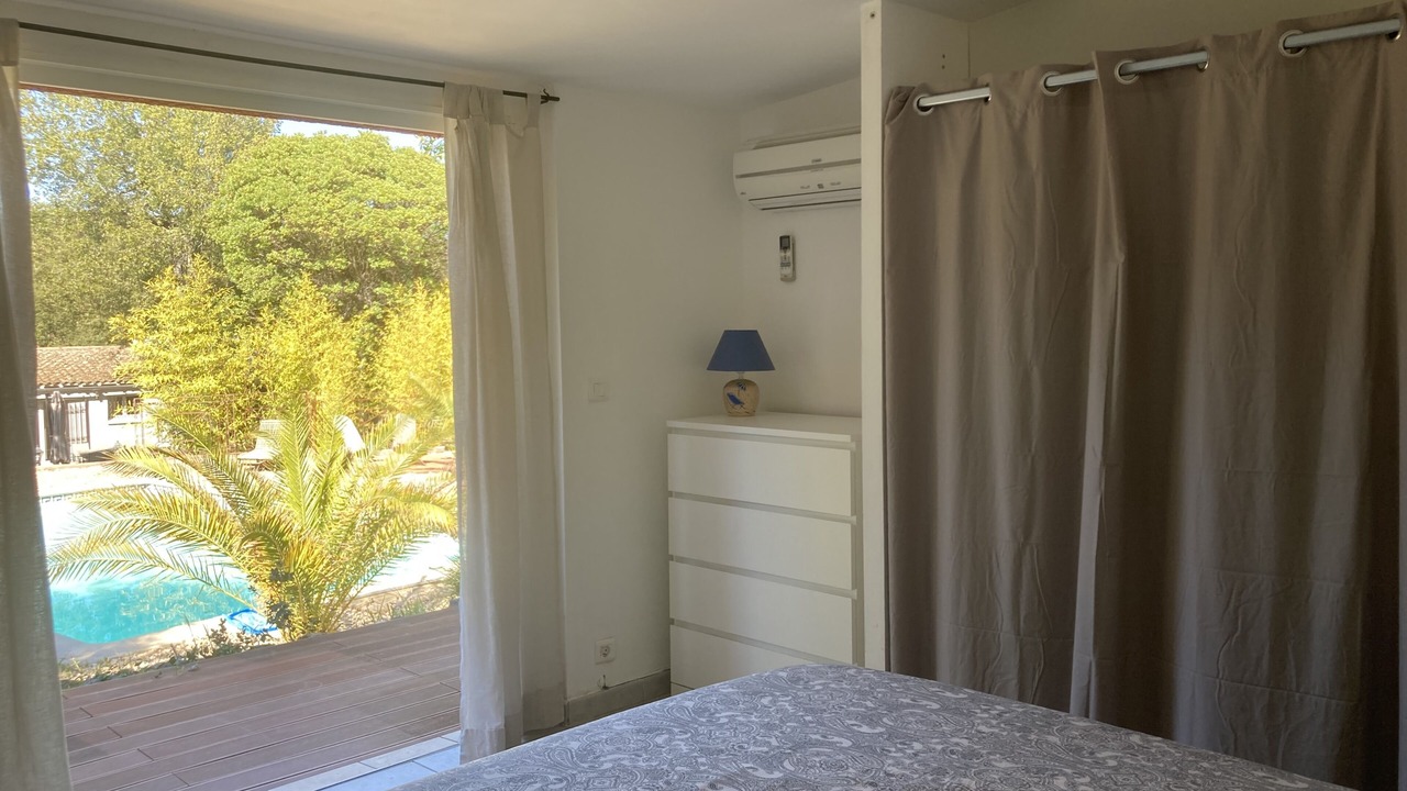 Photo of Bedroom in Collias