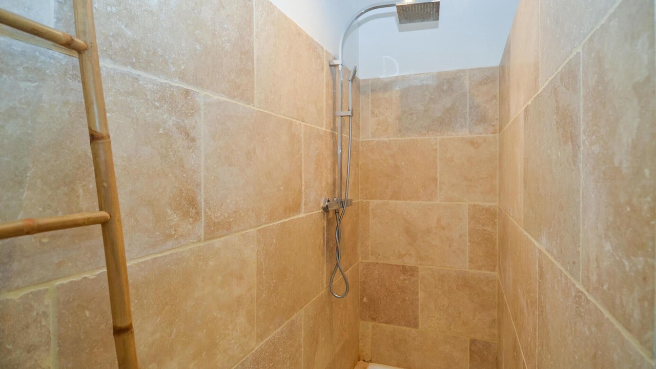 Photo of Bathroom in Comps