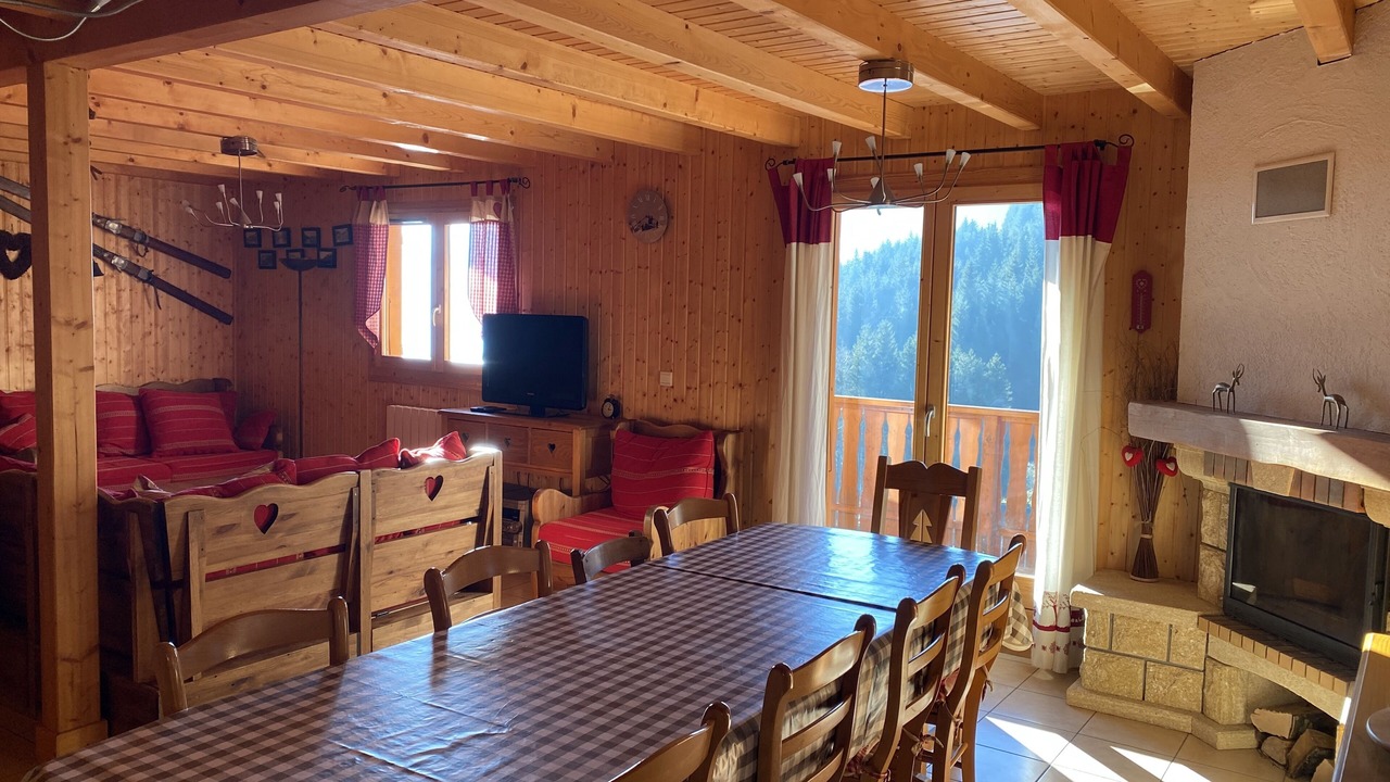 Photo of Livingroom in Station de Drouzin le Mont