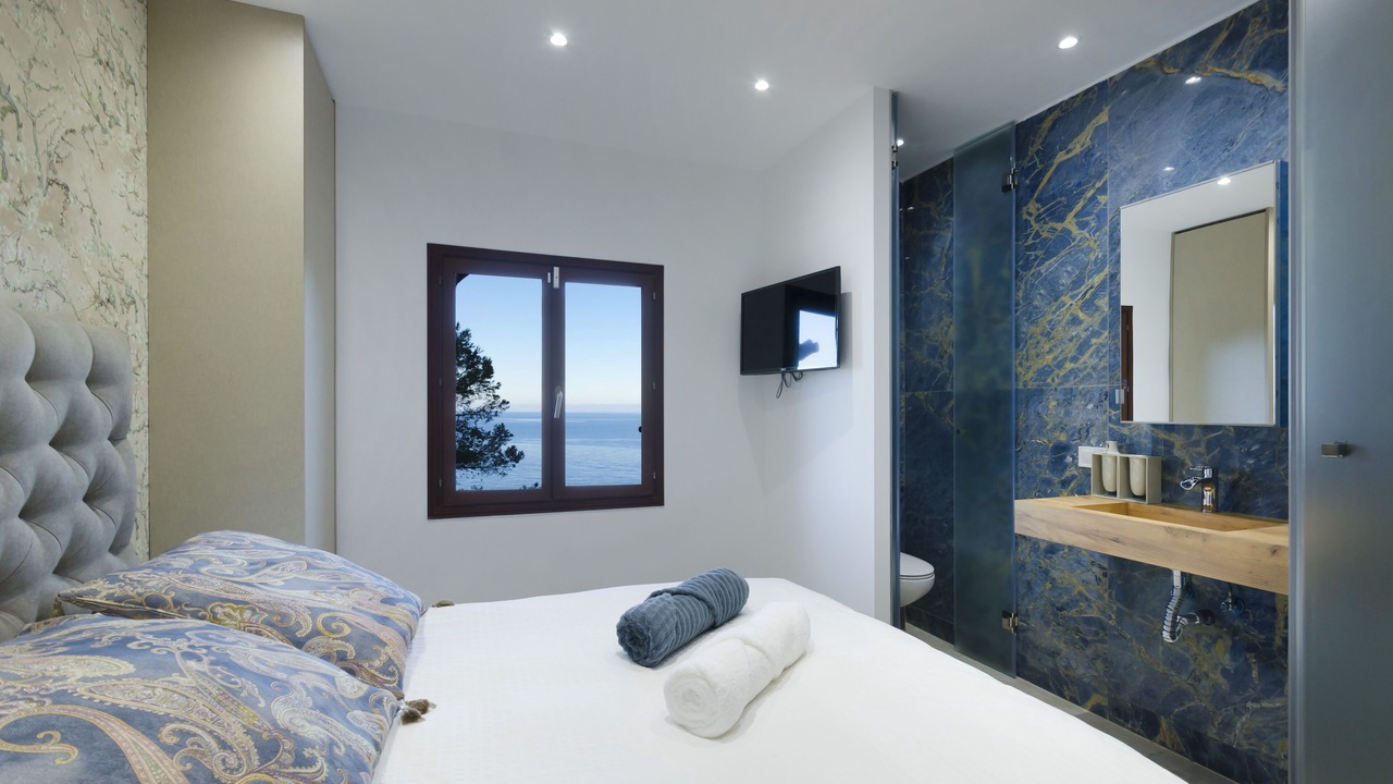 Photo of Bedroom in Banyalbufar