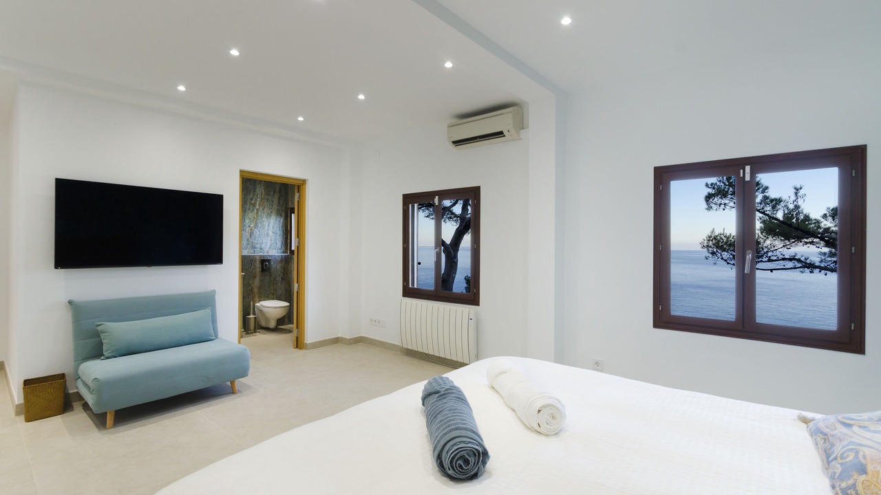 Photo of Bedroom in Banyalbufar