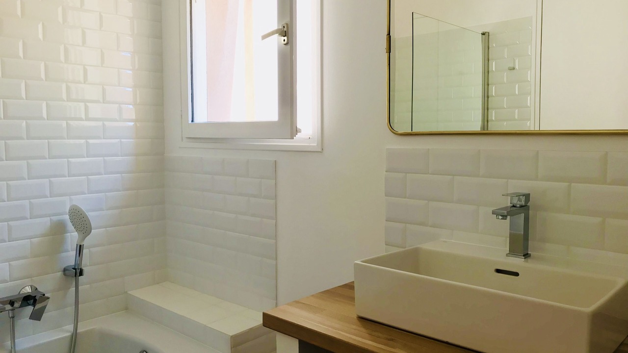 Photo of Bathroom in La Roche-sur-le-Buis