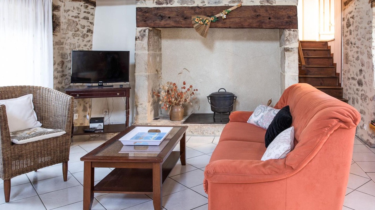 Photo of Livingroom in Le Lardin-Saint-Lazare