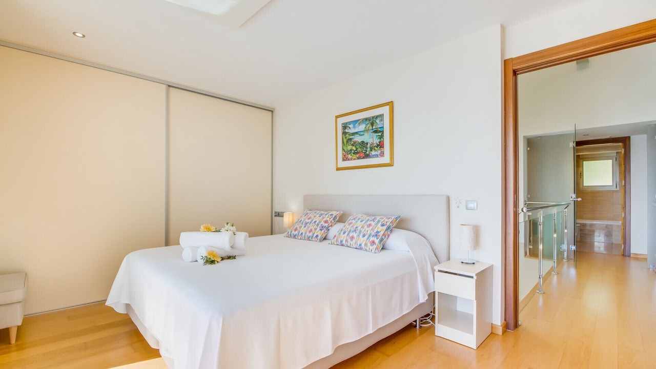 Photo of Bedroom in Alcanada