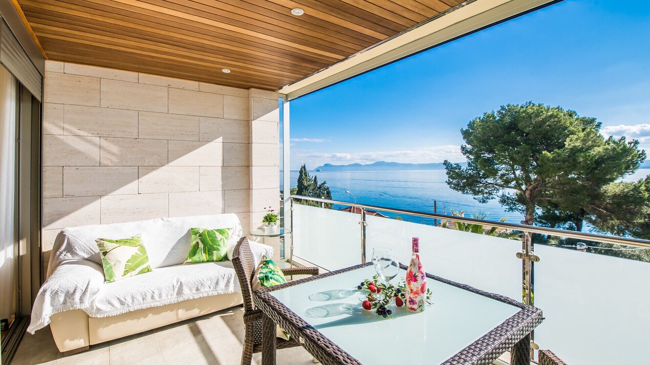 Photo of Patio Balcony in Alcanada