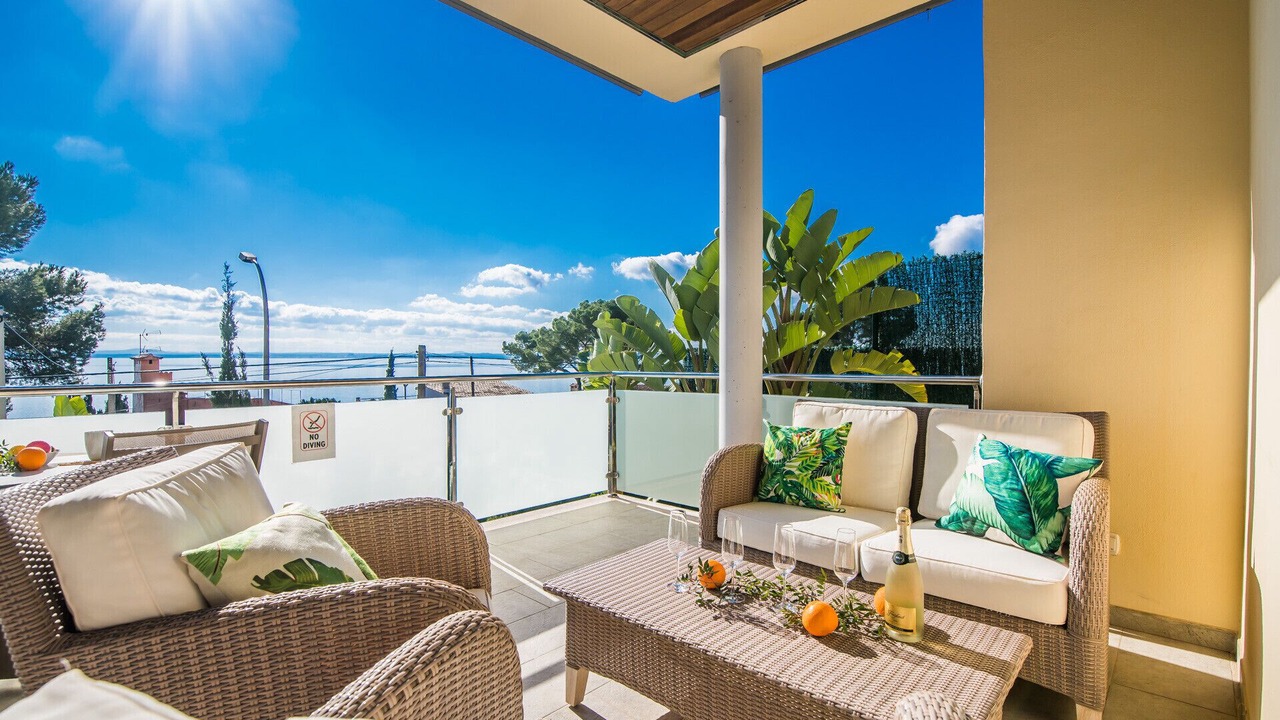 Photo of Patio Balcony in Alcanada