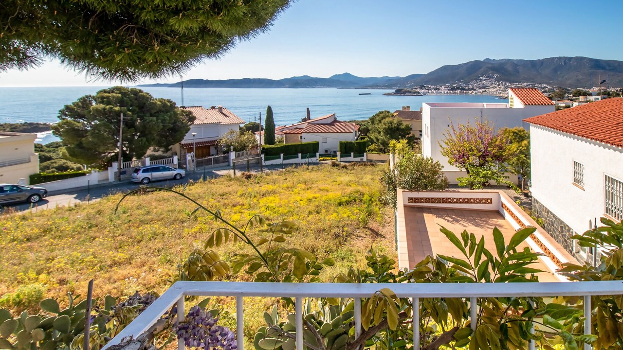 Photo of Outdoor in Llanca