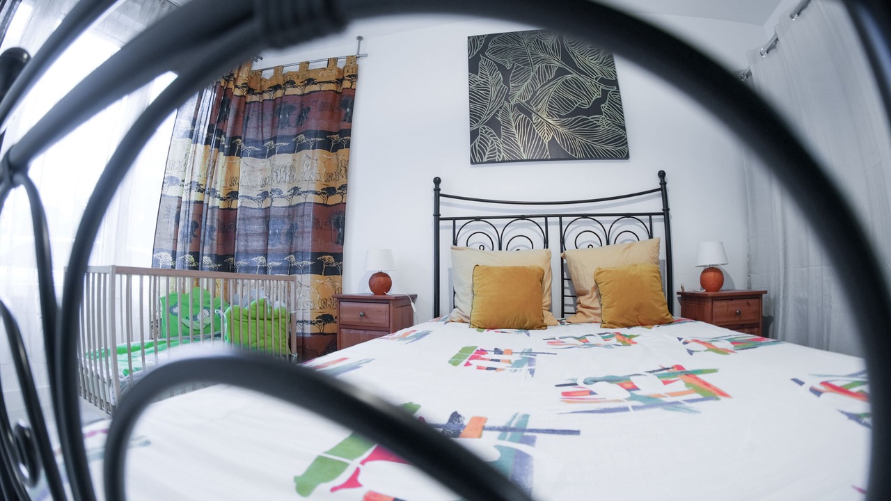 Photo of Bedroom in Lens