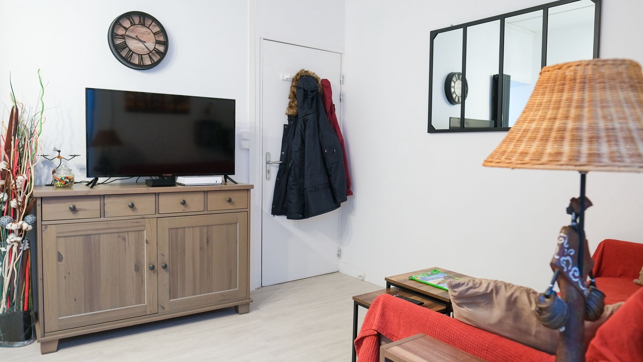 Photo of Livingroom in Lens