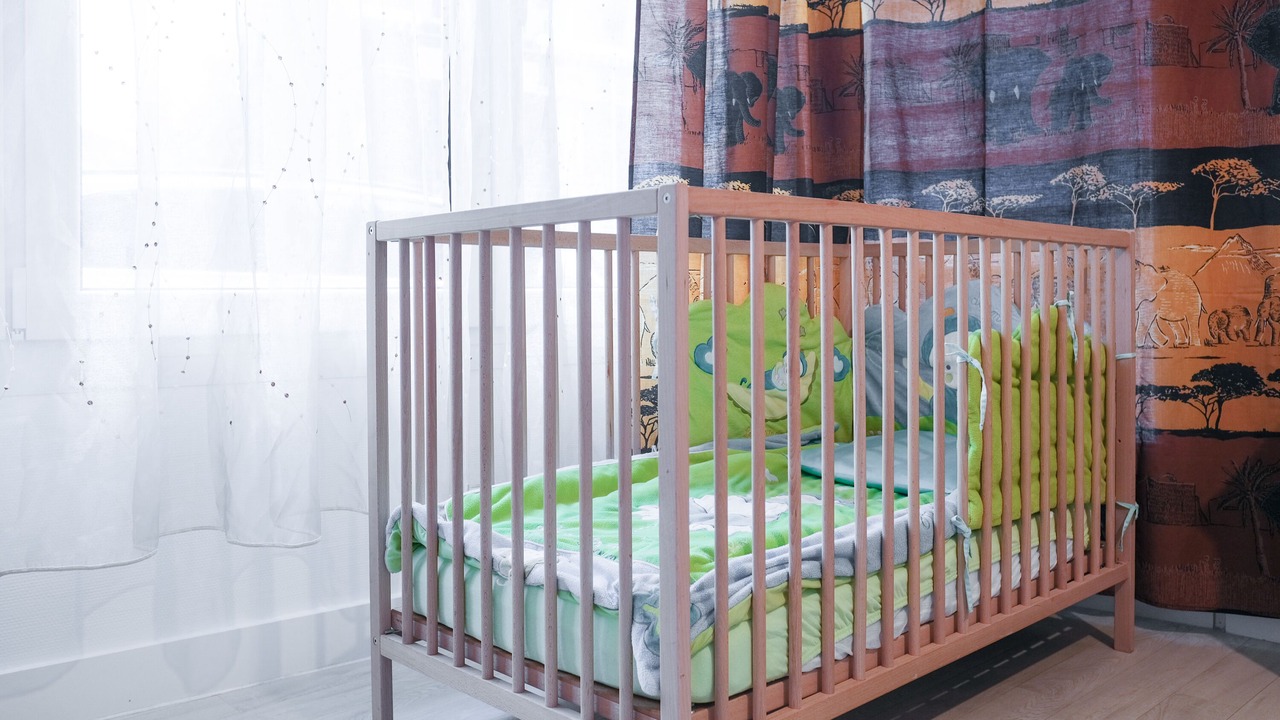 Photo of Bedroom in Lens
