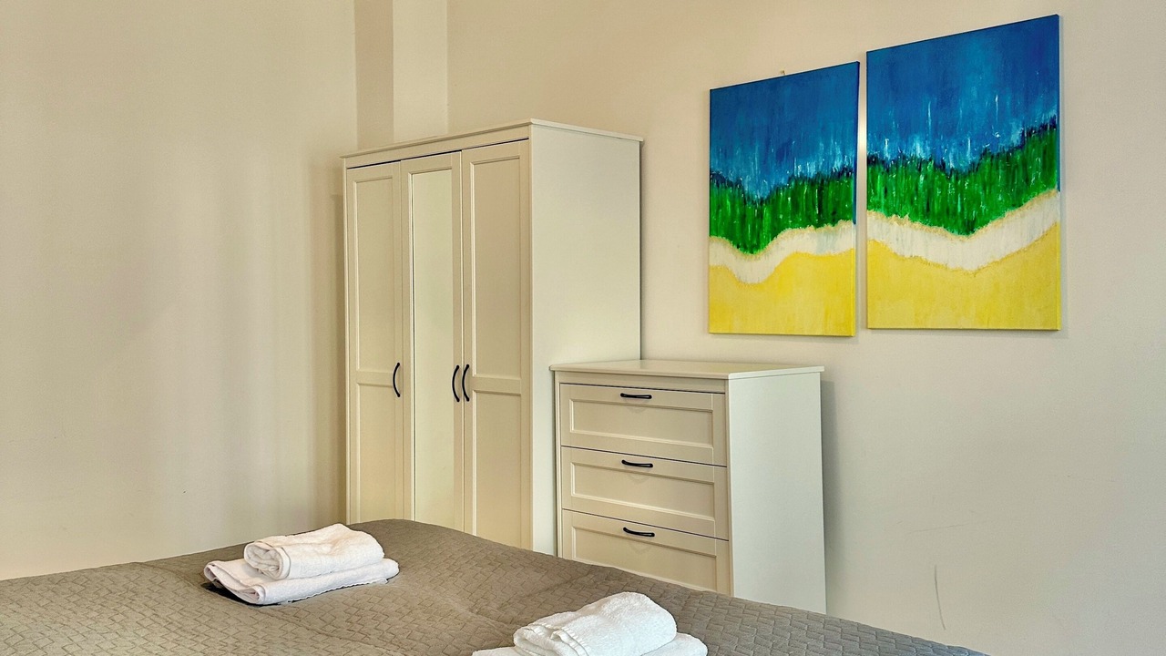 Photo of Bedroom in Center