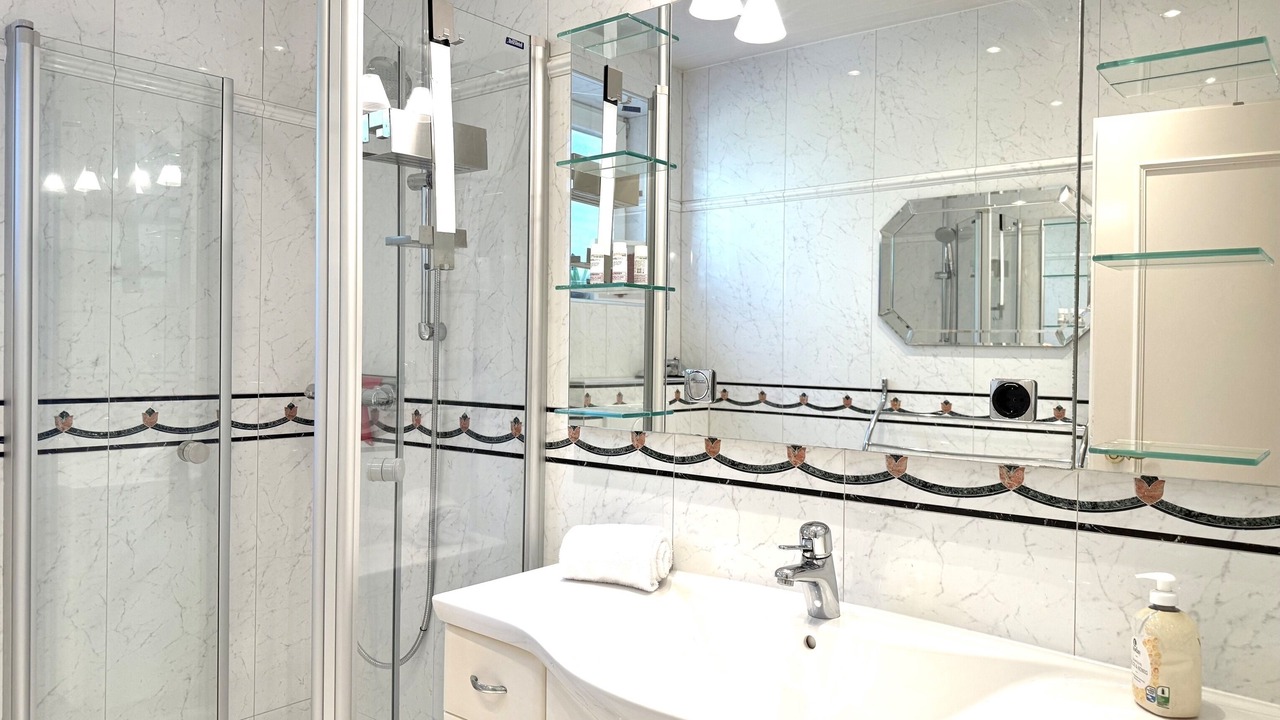 Photo of Bathroom in Midlum