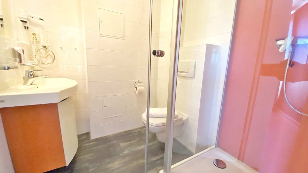 Photo of Bathroom in Neddesitz