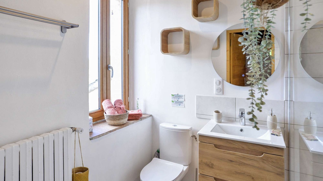 Photo of Bathroom in Cros