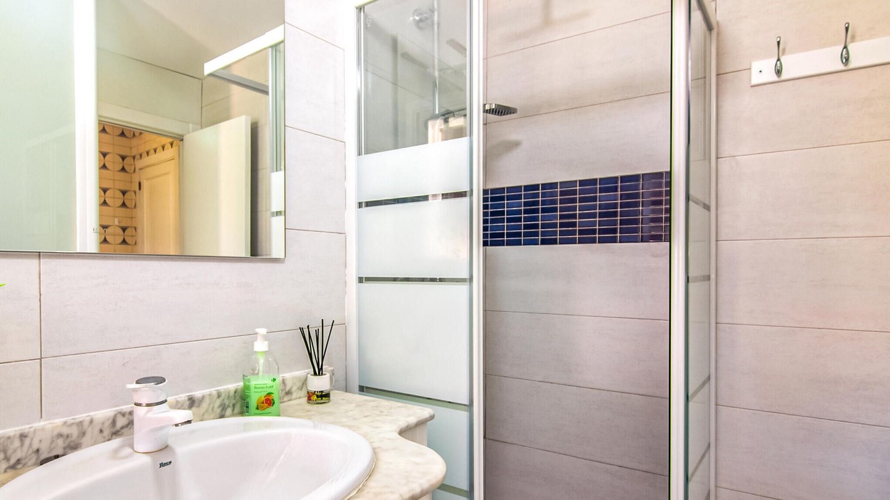 Photo of Bathroom in A Peroxa