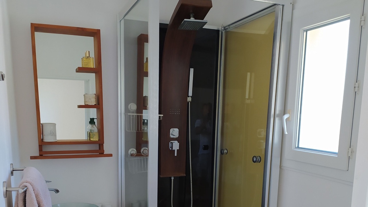Photo of Bathroom in Montfrin
