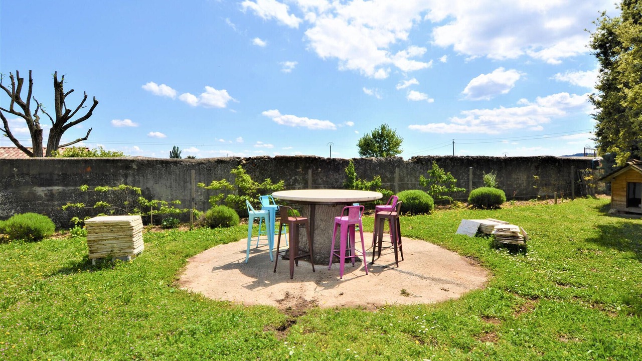 Photo of Outdoor in Pont-Saint-Esprit