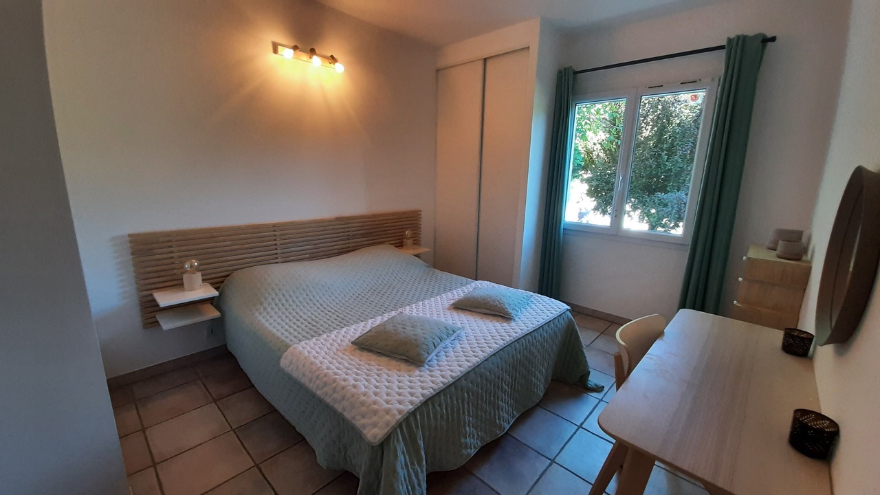 Photo of Bedroom in Sabran