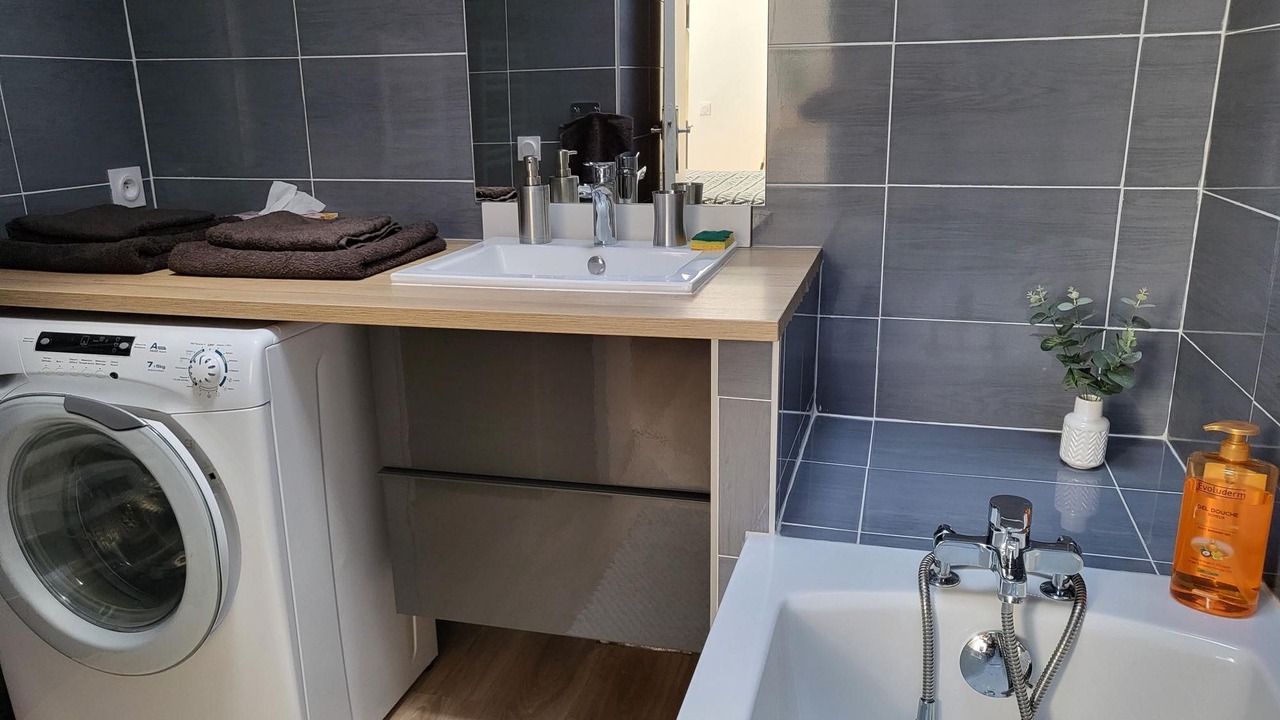 Photo of Bathroom in Quartier Administrations
