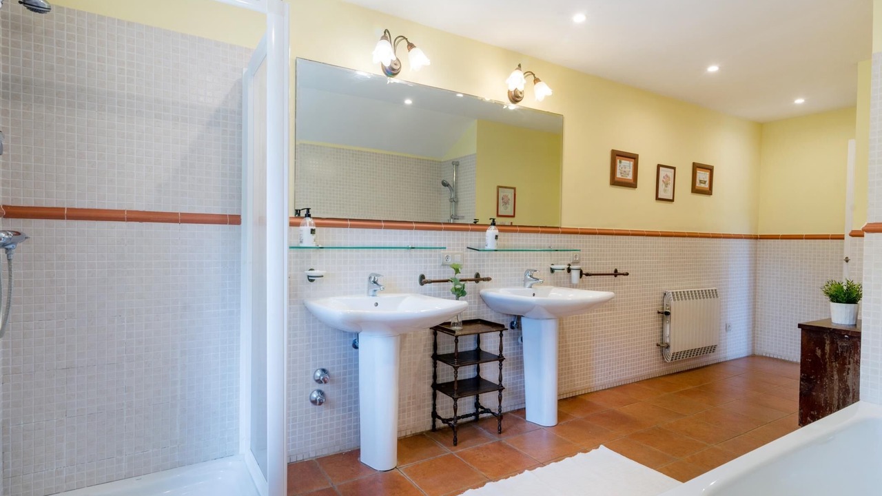 Photo of Bathroom in Canyamas