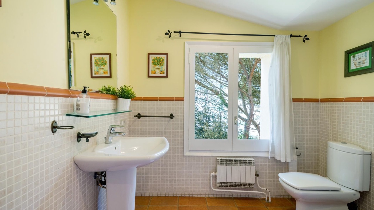 Photo of Bathroom in Canyamas