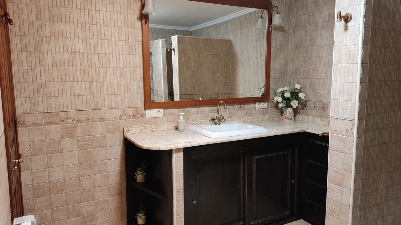 Photo of Bathroom in Puente Nuevo