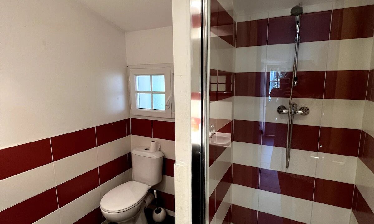 Photo of Bathroom in Arpaillargues-et-Aureillac