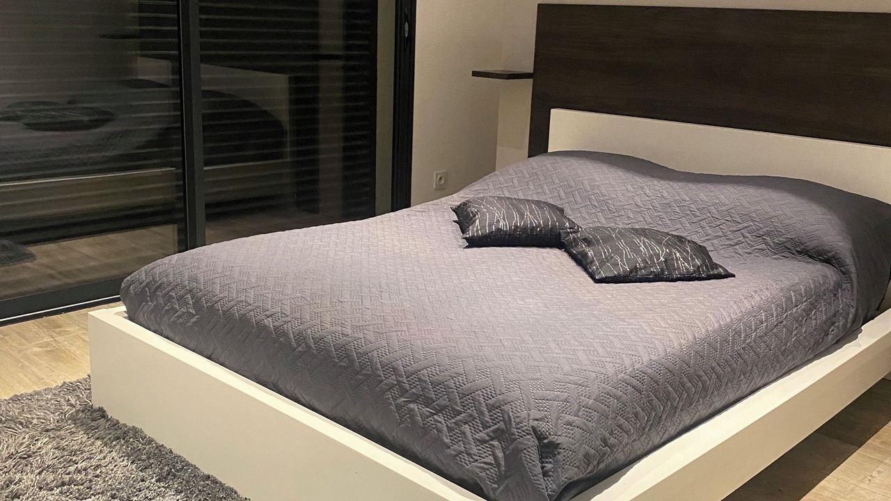 Photo of Bedroom in Ensues-la-Redonne
