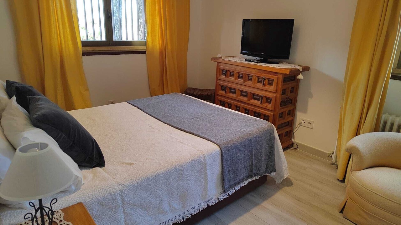 Photo of Bedroom in Los Angeles de San Rafael