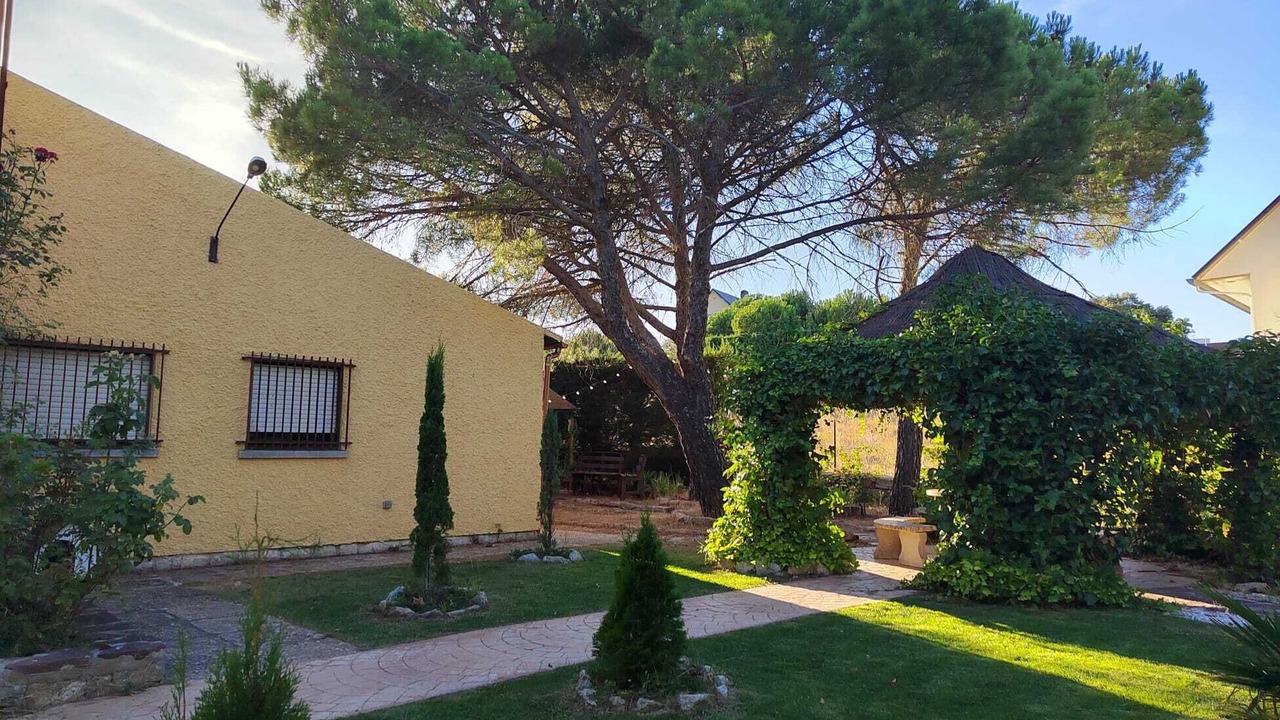 Photo of Outdoor in Los Angeles de San Rafael