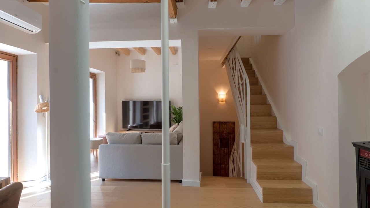 Photo of Livingroom in Alameda