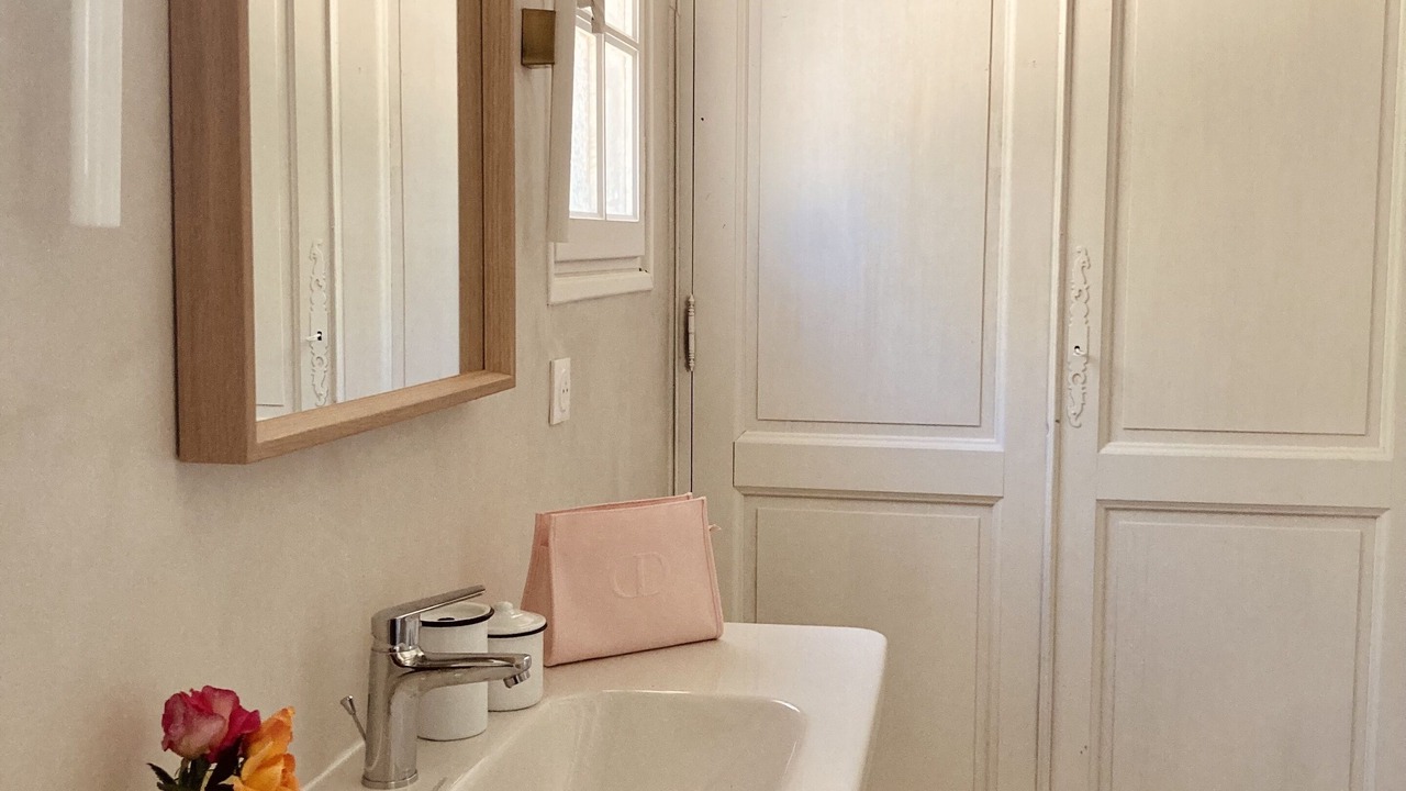 Photo of Bathroom in Saint-Maximin