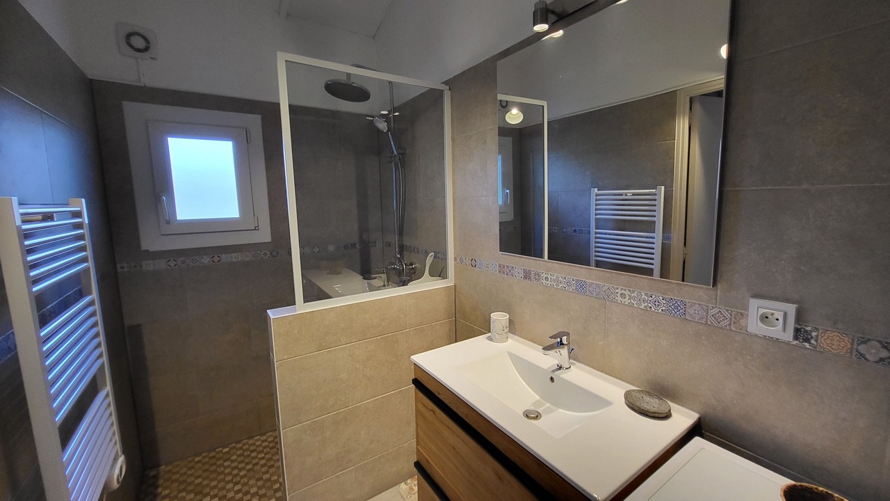 Photo of Bathroom in Saintes-Maries-de-la-Mer