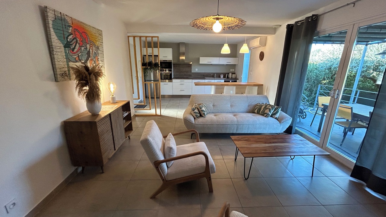 Photo of Livingroom in Moussac
