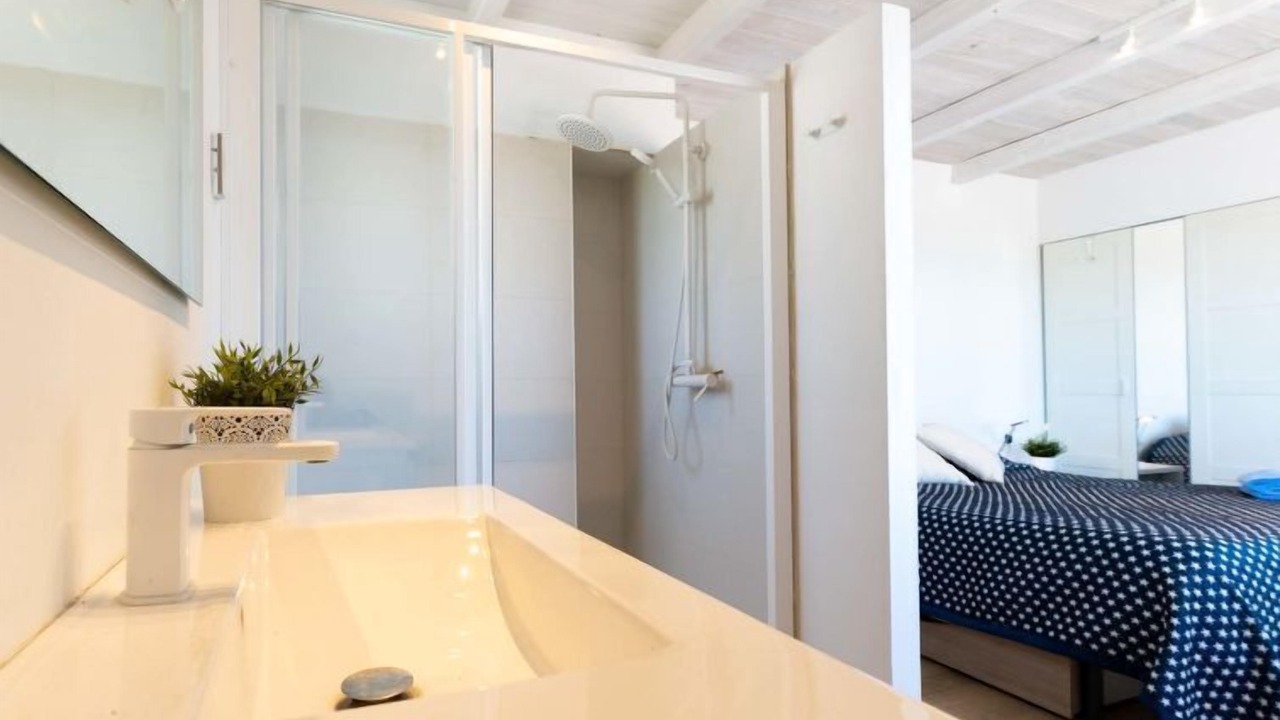 Photo of Bathroom in Roses Town Center