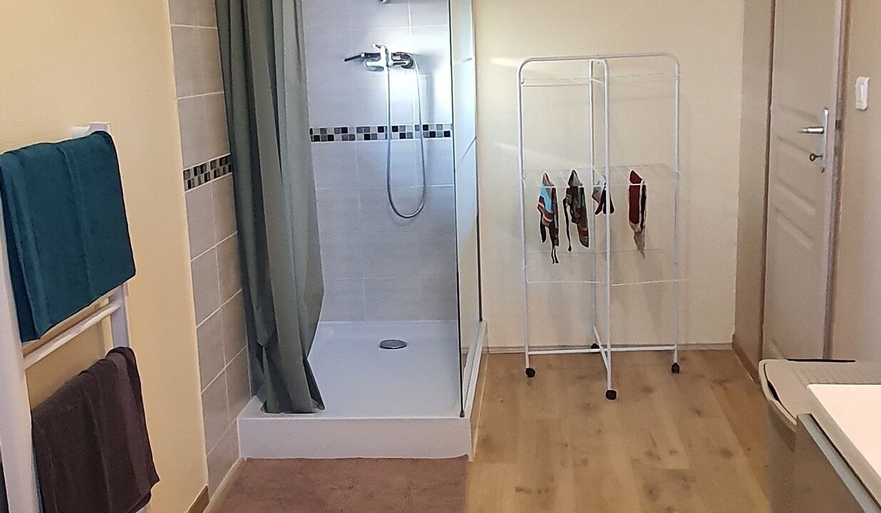 Photo of Bathroom in Ep 21 - Saint-Paul