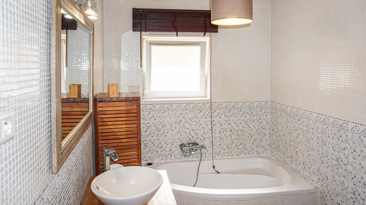 Photo of Bathroom in Roujan