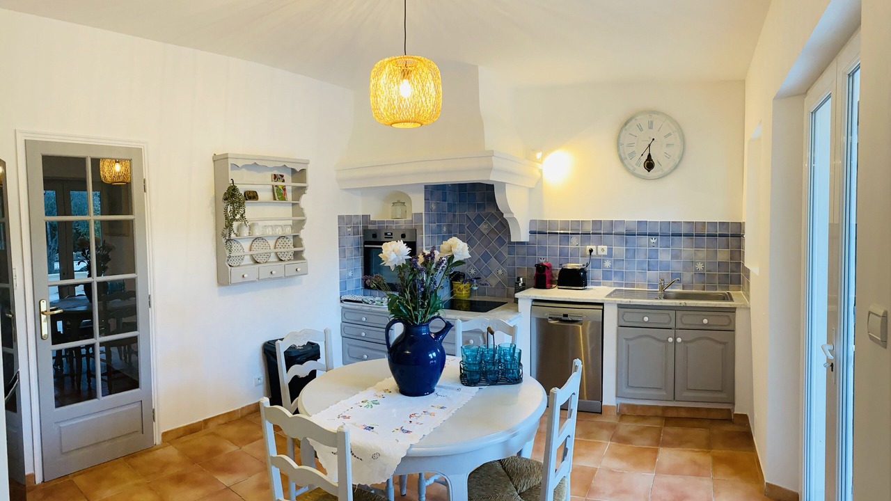 Photo of Kitchen in Mazan