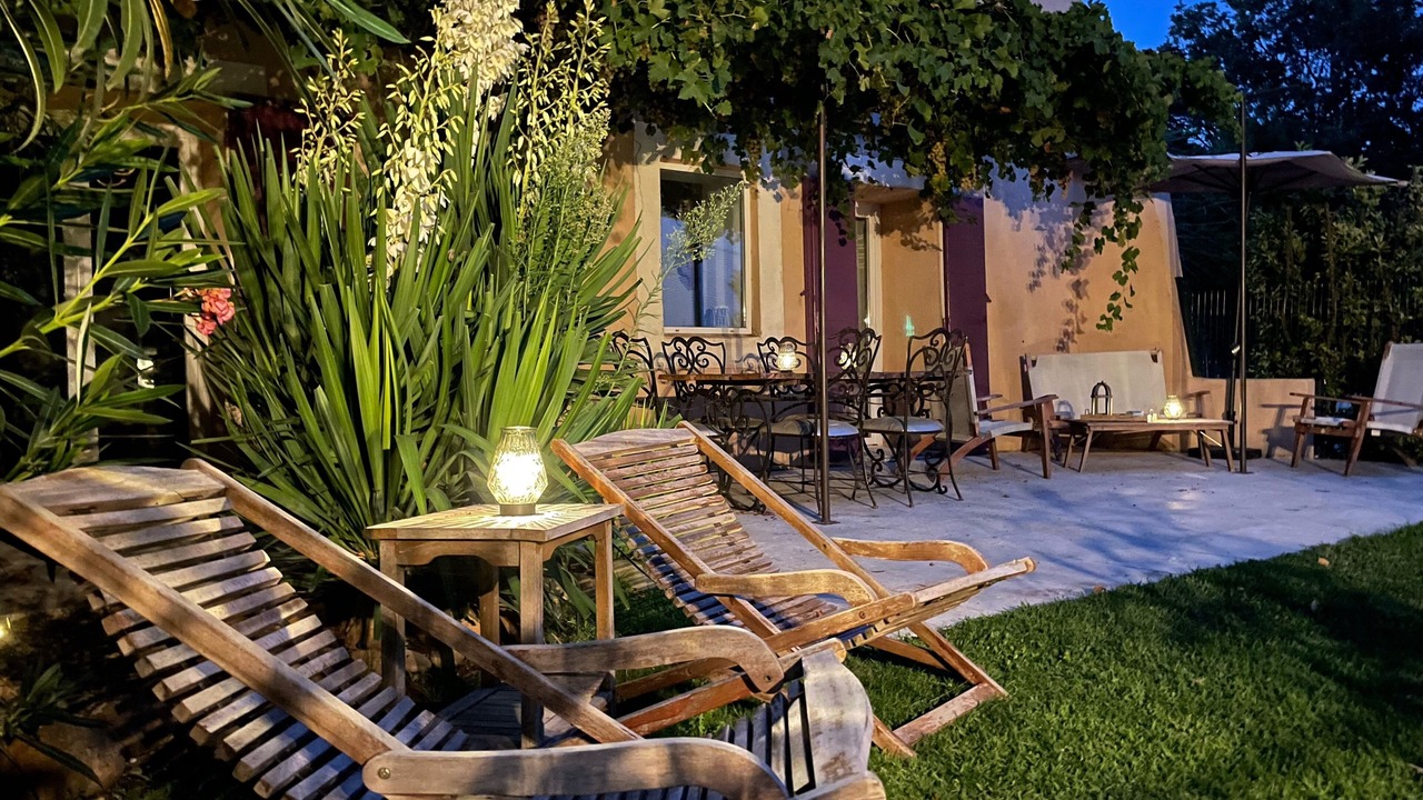 Photo of Patio Balcony in Chateauneuf-de-Gadagne