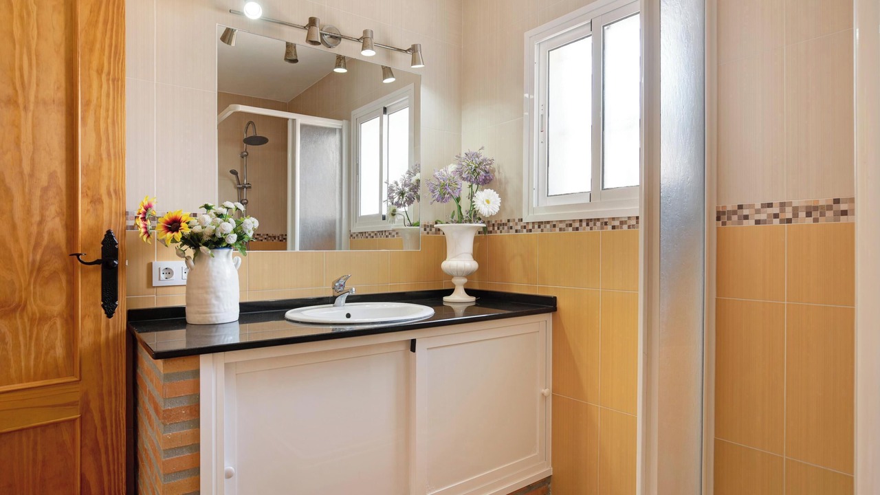 Photo of Bathroom in Zahora