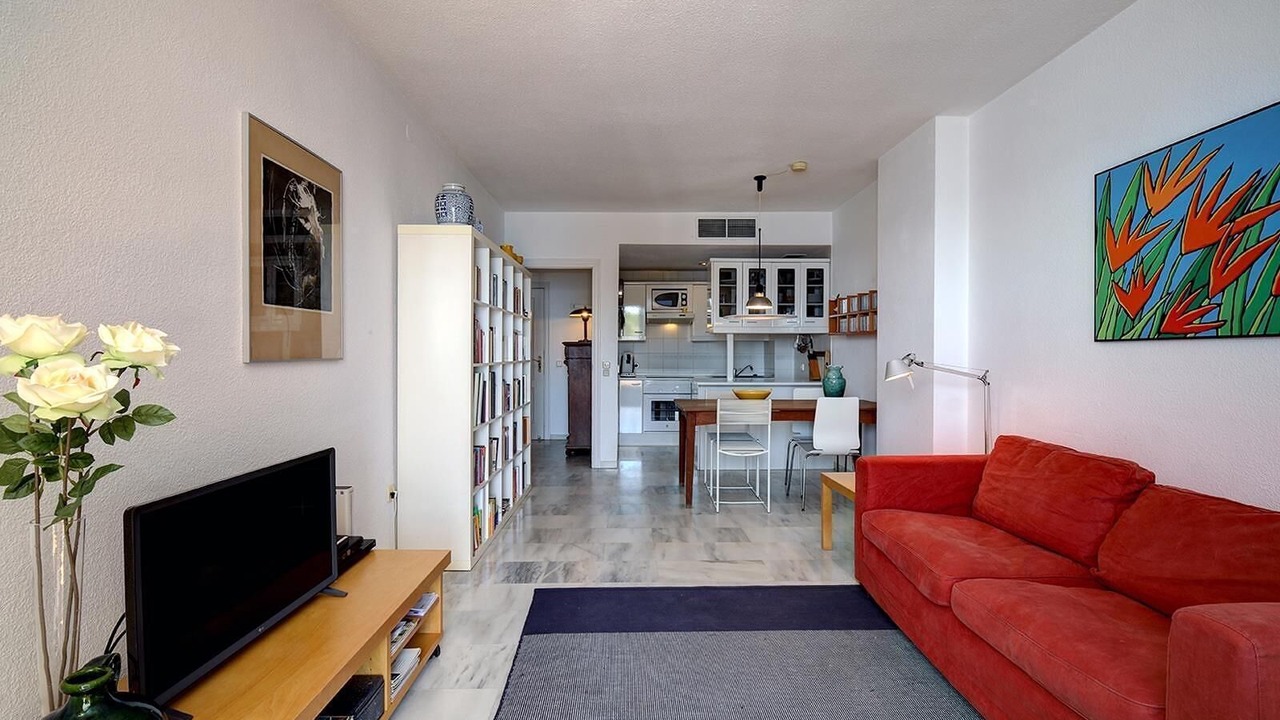 Photo of Livingroom in New Golden Mile
