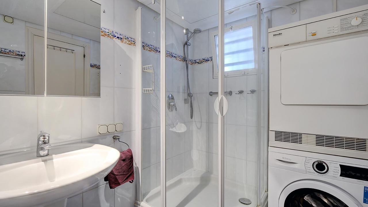 Photo of Bathroom in New Golden Mile