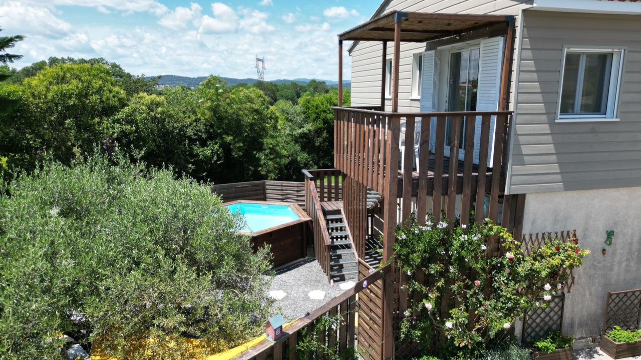 Photo of Outdoor in Euzet-les-Bains