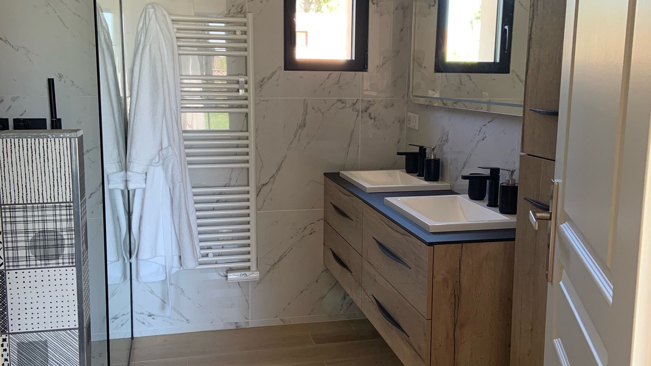 Photo of Bathroom in Maussane