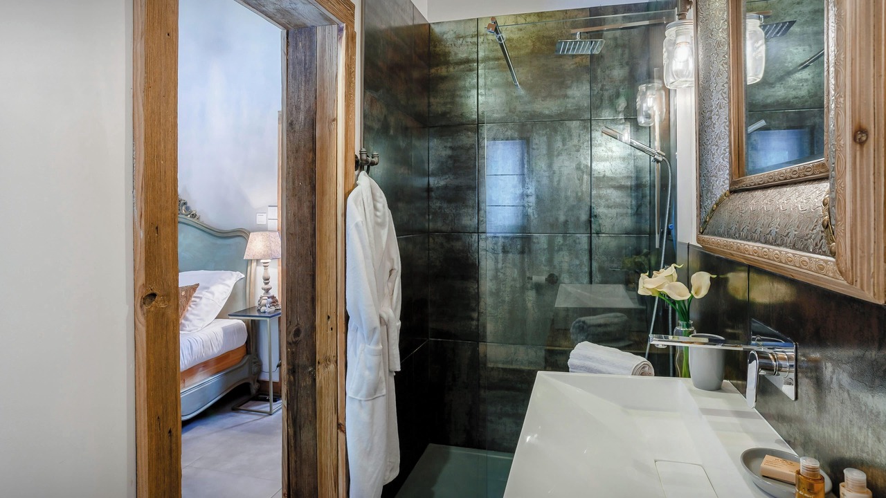 Photo of Bedroom in La Riviere-Enverse