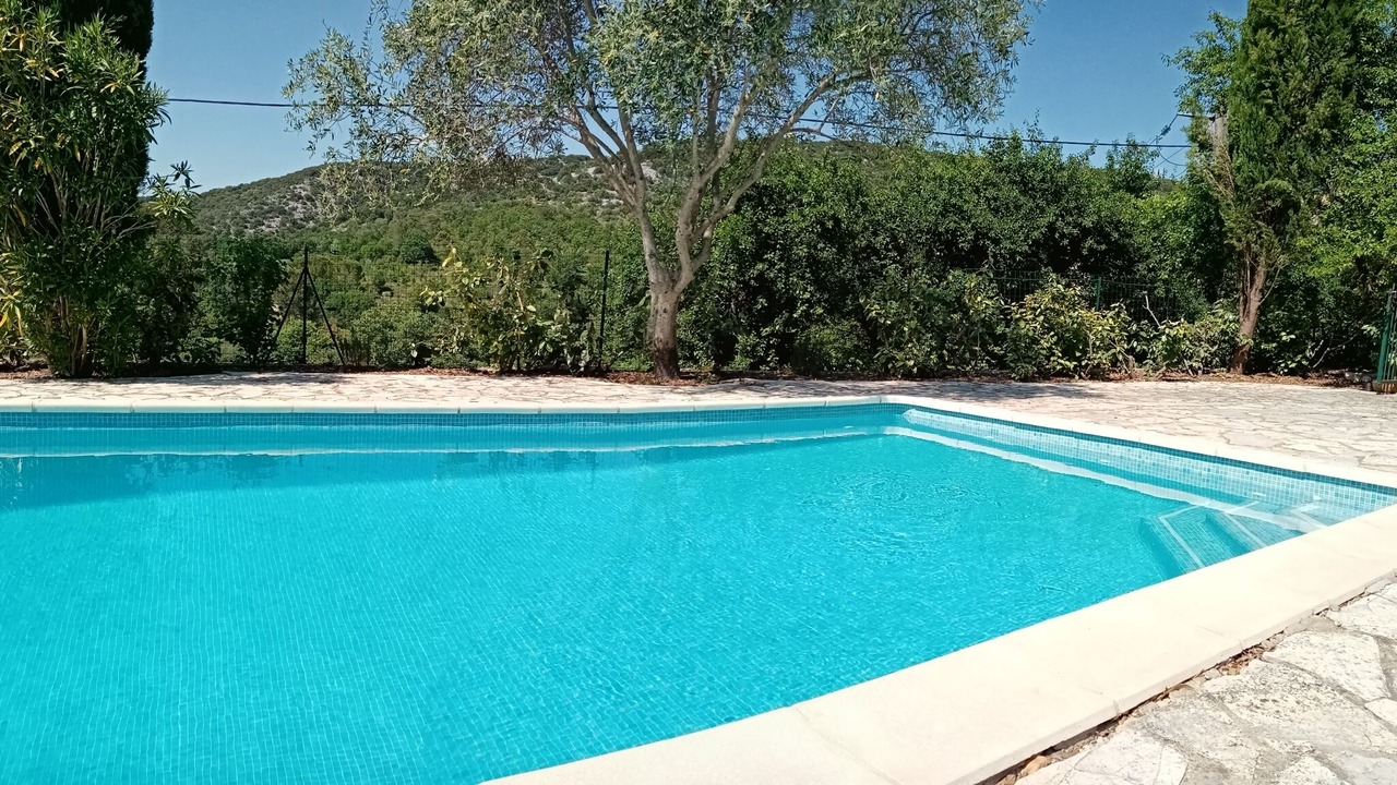Photo of Outdoor in Saint-Andre-de-Roquepertuis